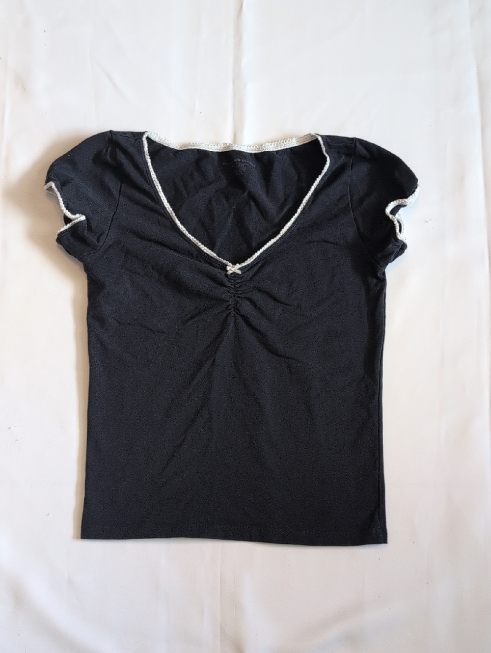 Brandy Melville Navy Short Sleeve V‑Neck Top with White Trim